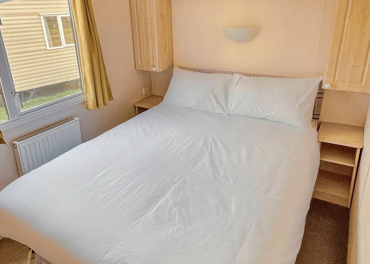 Orchards Holiday Park Newbridge  Стая снимка
