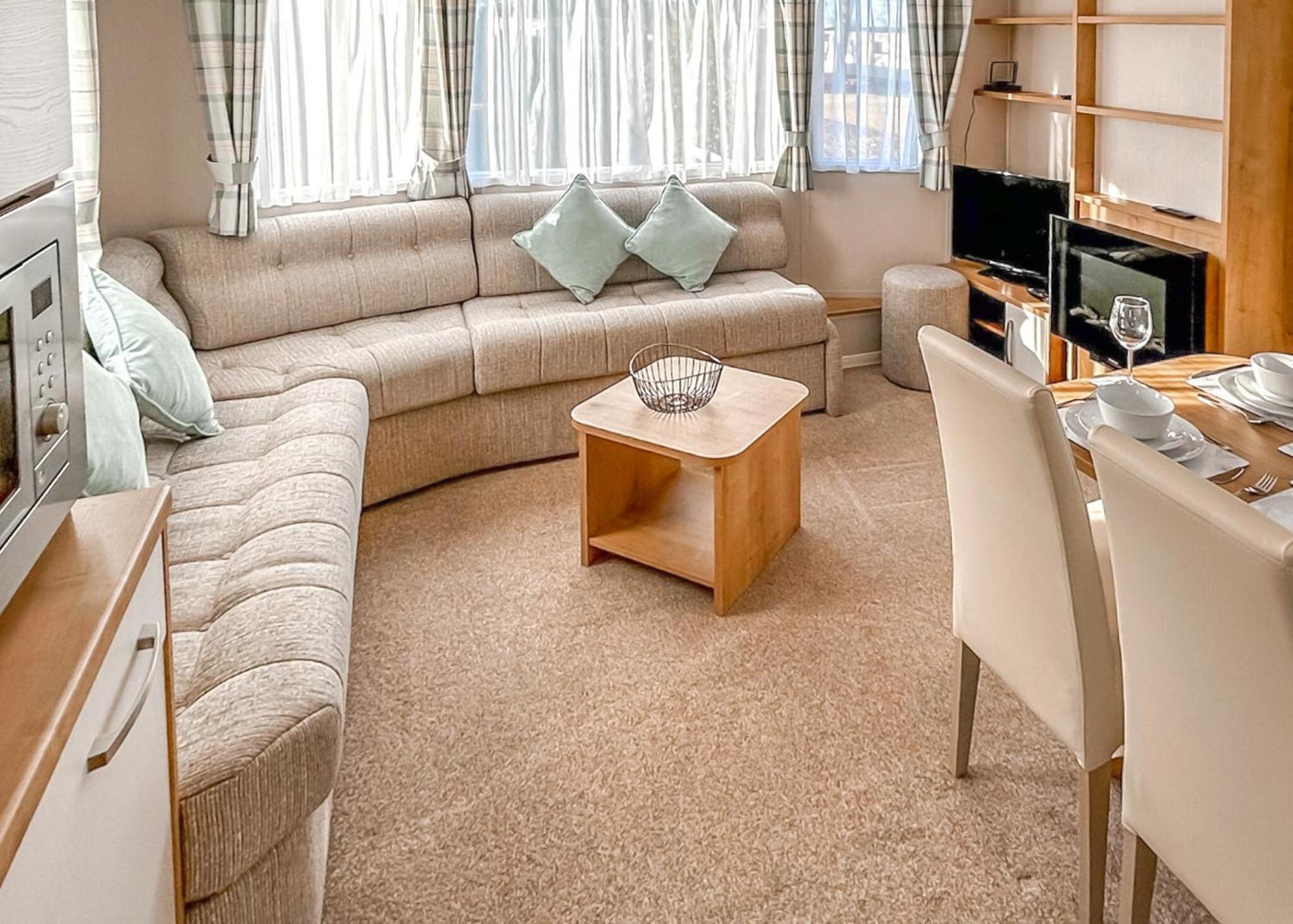 Orchards Holiday Park Newbridge  Стая снимка
