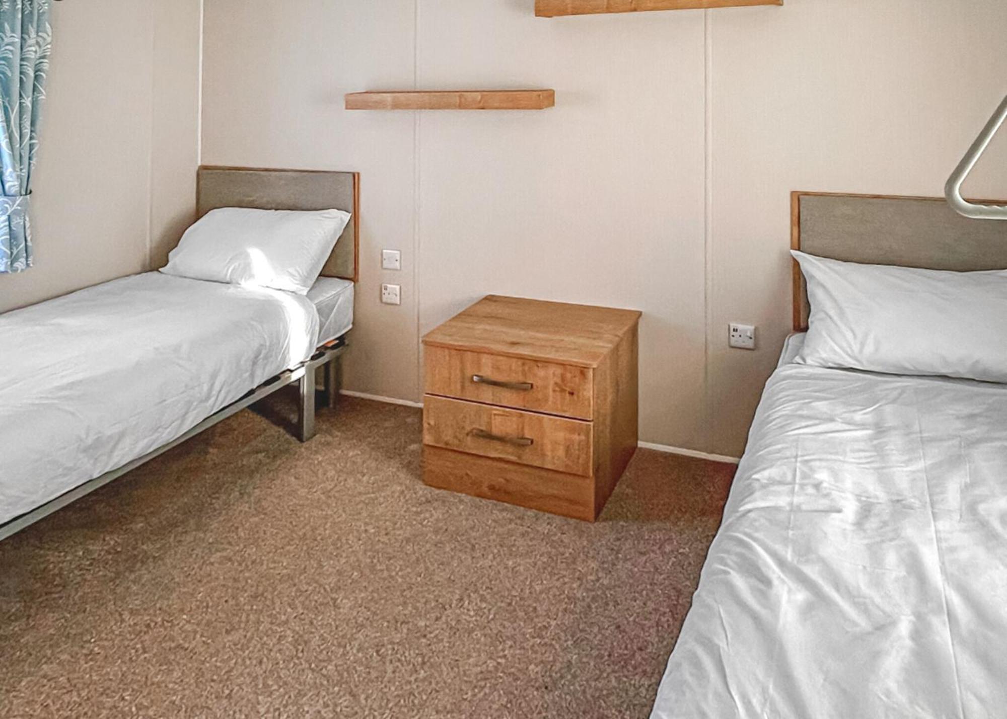 Orchards Holiday Park Newbridge  Стая снимка